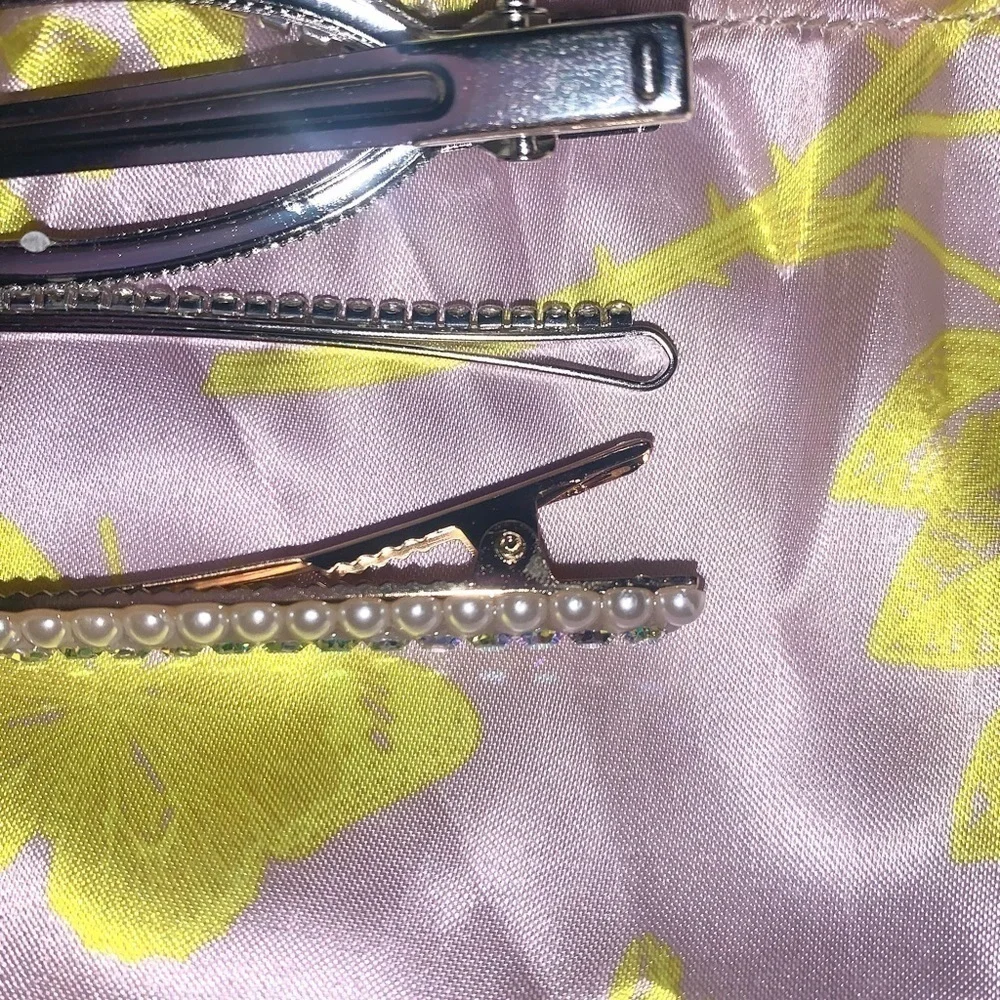 N/A rhinestone hair